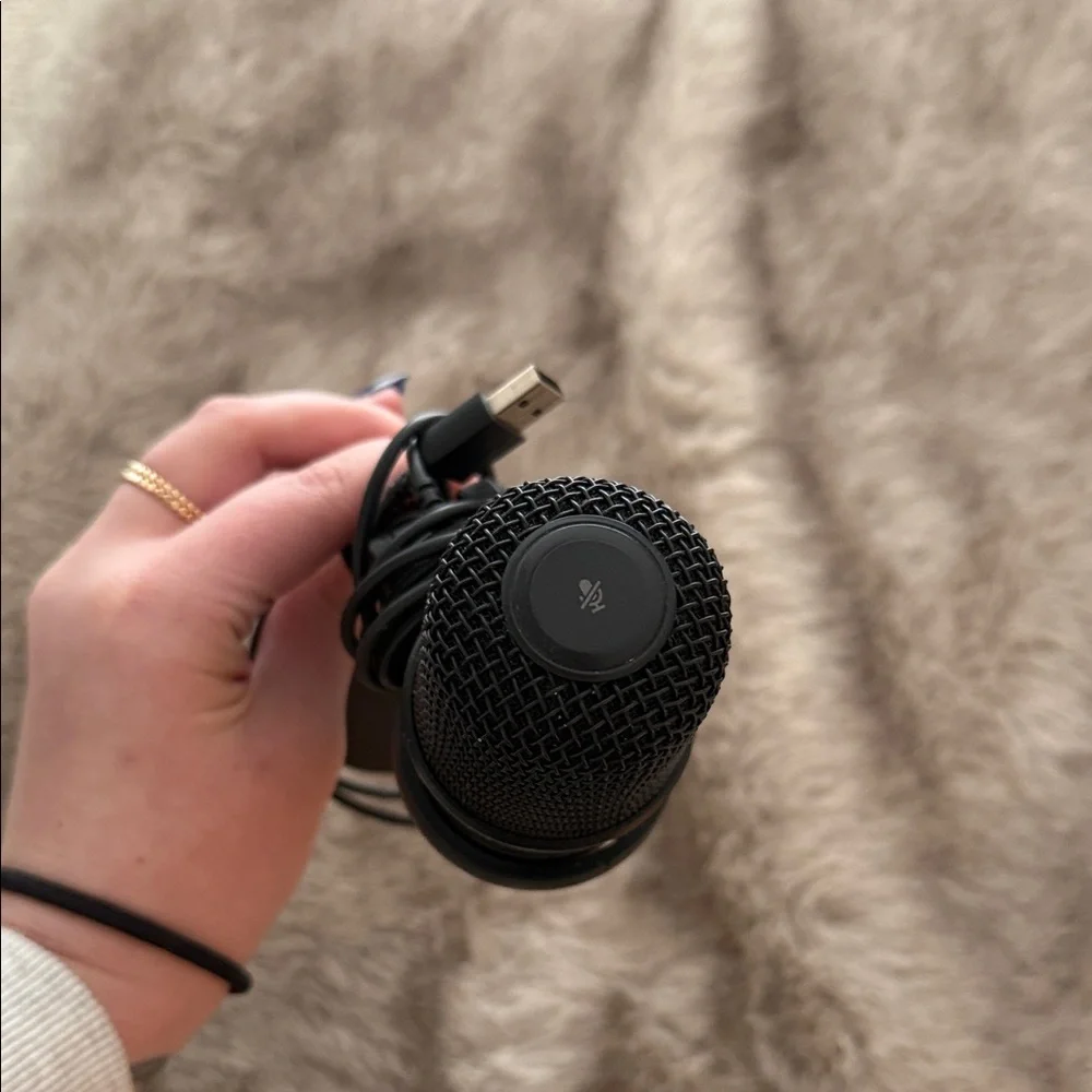 HyperX SoloCast Black USB Microphone for Streaming